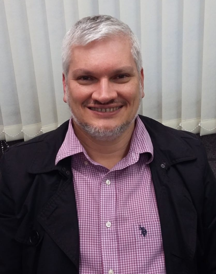 Dr. Daniel Martins